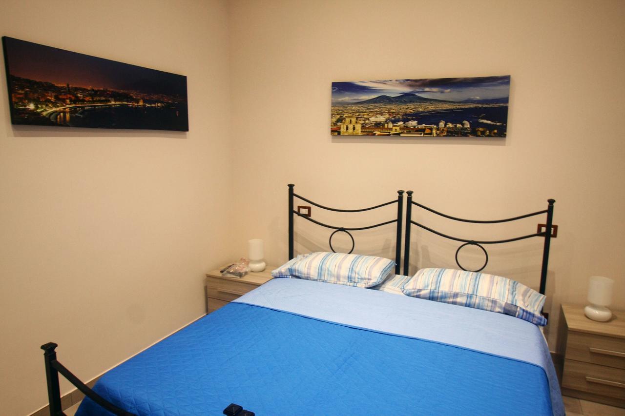 ナポリ Casa Fedora Bed & Breakfast エクステリア 写真