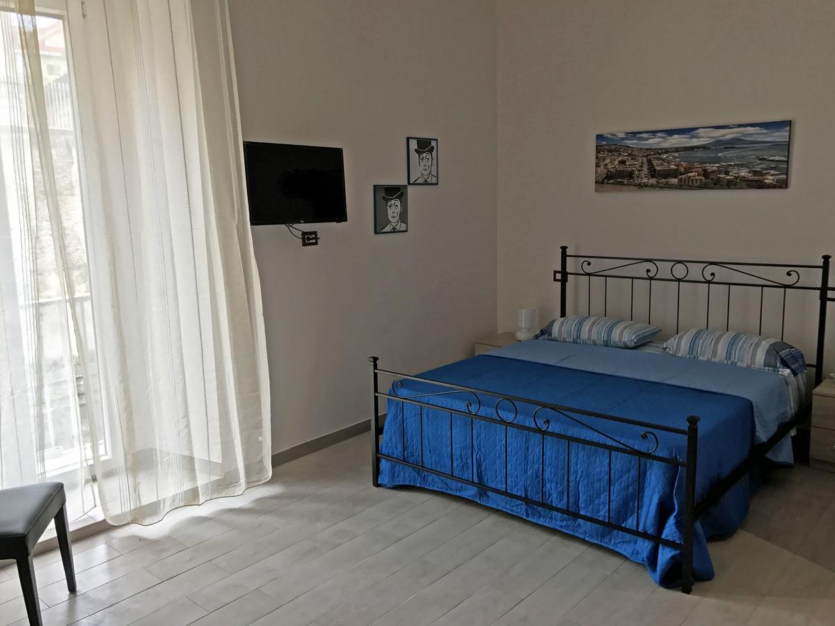 ナポリ Casa Fedora Bed & Breakfast エクステリア 写真
